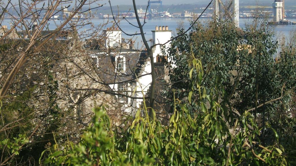Crawsteps South Queensferry Quarto foto
